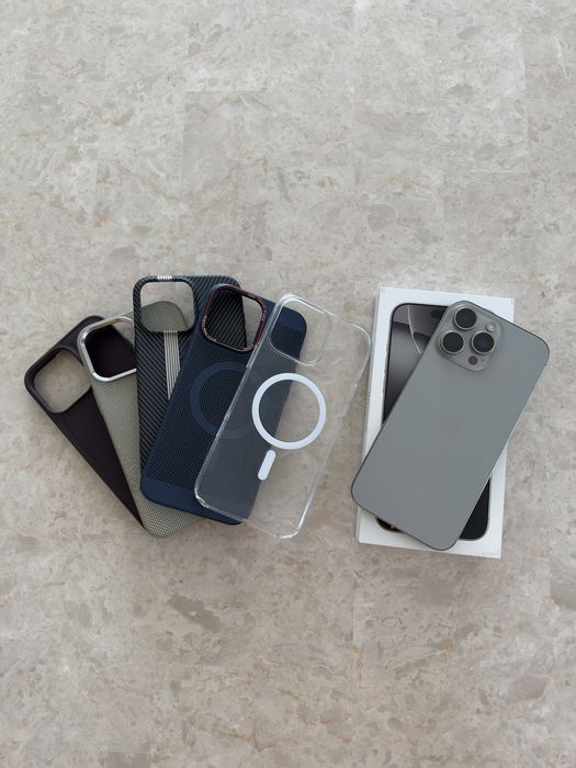 Iphone 16 pro max 256gb, в подарок 5 чехлов