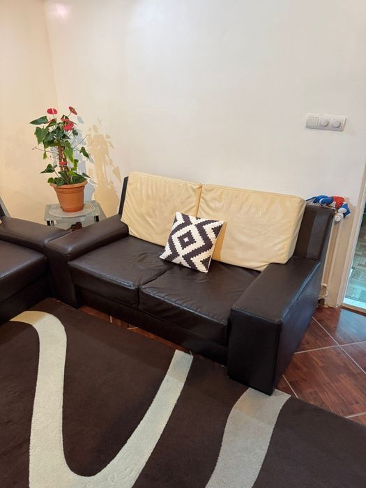 Vând set canapele de piele