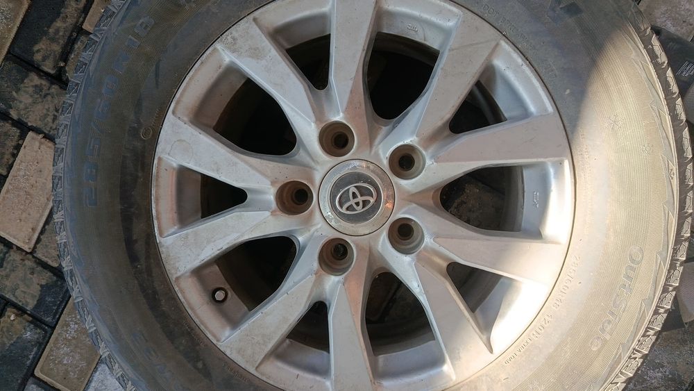 Продам оригинальные диски от Ленд Крузер 200 R18