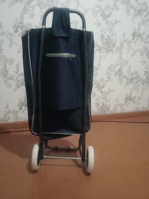 Продаются тележки новые. Стоимость одной тележки  300.000 сум