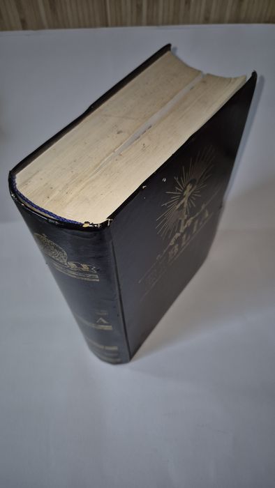 Carte veche religie Biblia Ortodoxa din Moldova