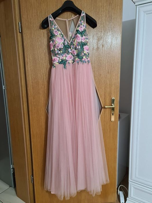 Vând Rochie eleganta Pronovias
