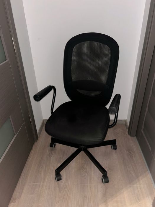 Scaun de birou cu plasă