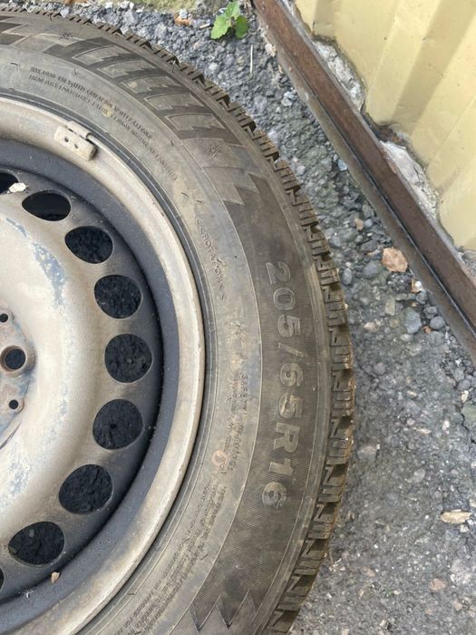 Шины без дисков продам