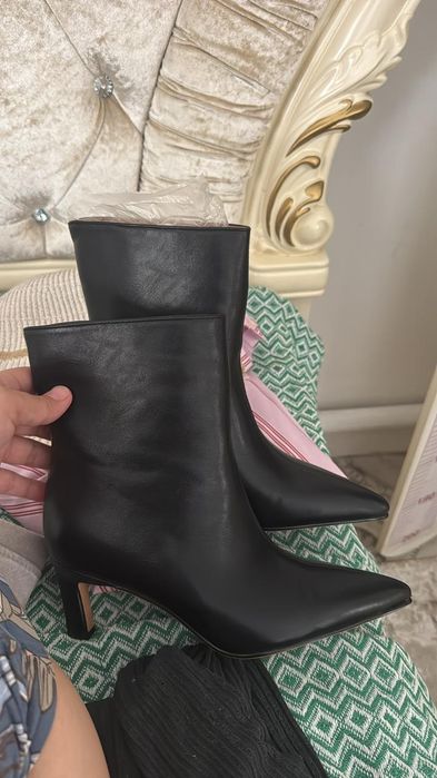 Продаётся Ботинки