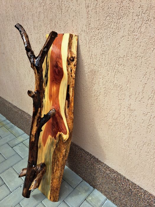 Lustre rustice din lemn masiv