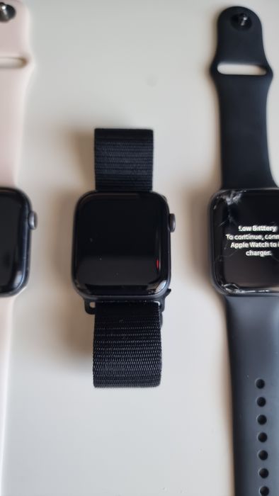 Lot 4 Apple watch serie 5 si 4 Piese de schimb