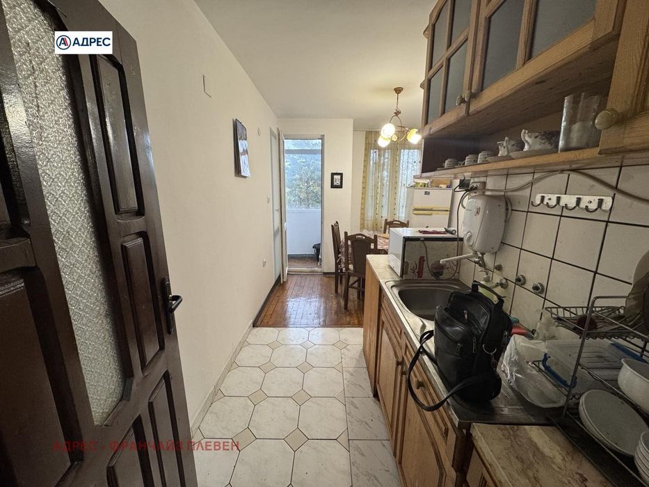 Продава се Тристаен апартамент в Враца, Металург - 90 кв.м за 1676 €/кв.м - Снимка #3