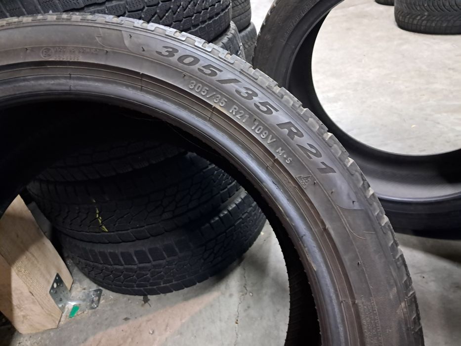 Anvelope second iarna 305 35 R21 Pirelli
