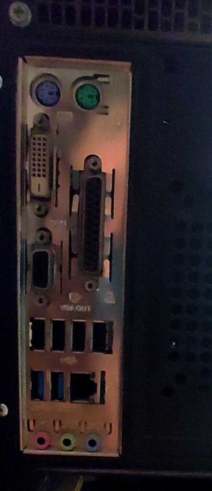 ПК Pentium (LGA1150 / 4GB RAM) + Монитор