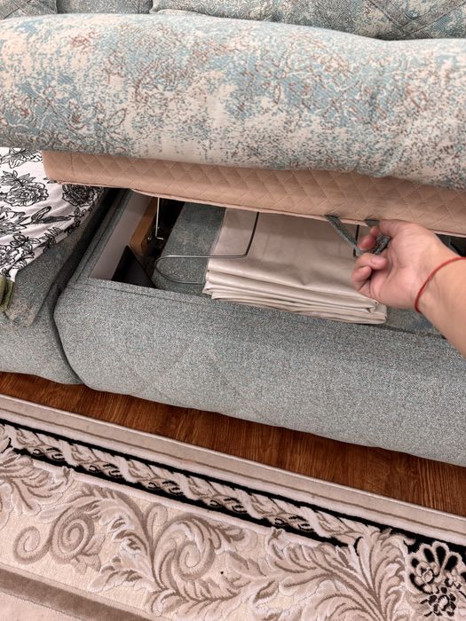 Диван для гостинной или зала