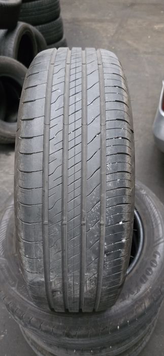Гуми 4бр 215/60/17 - 1бр  169лв