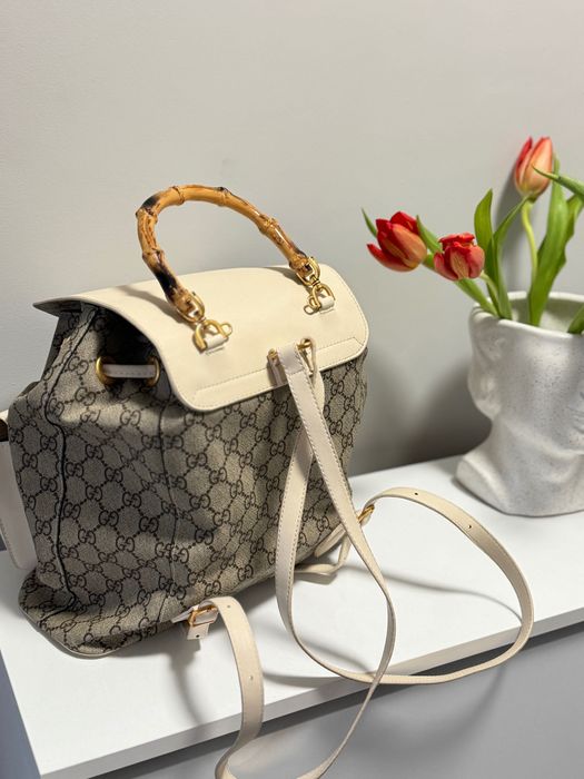 Бежова дамска раница