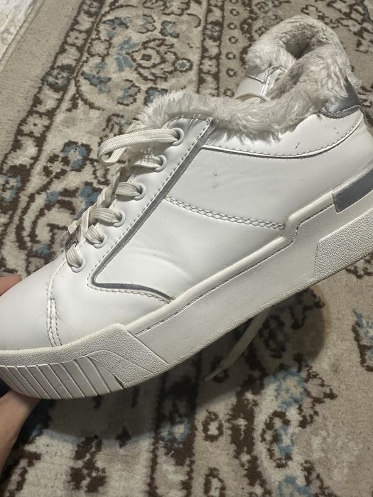 Продам кросовки зимние