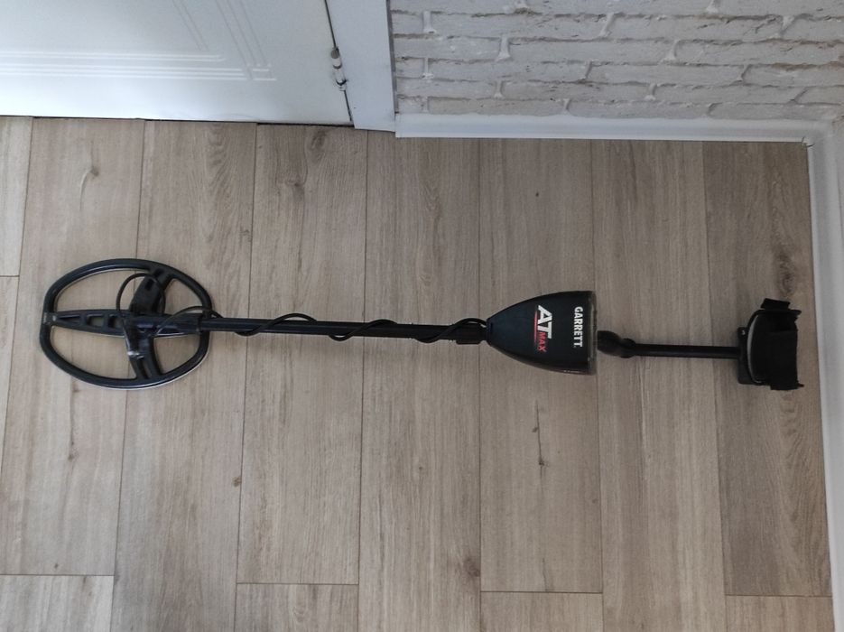 Продам металлоискатель