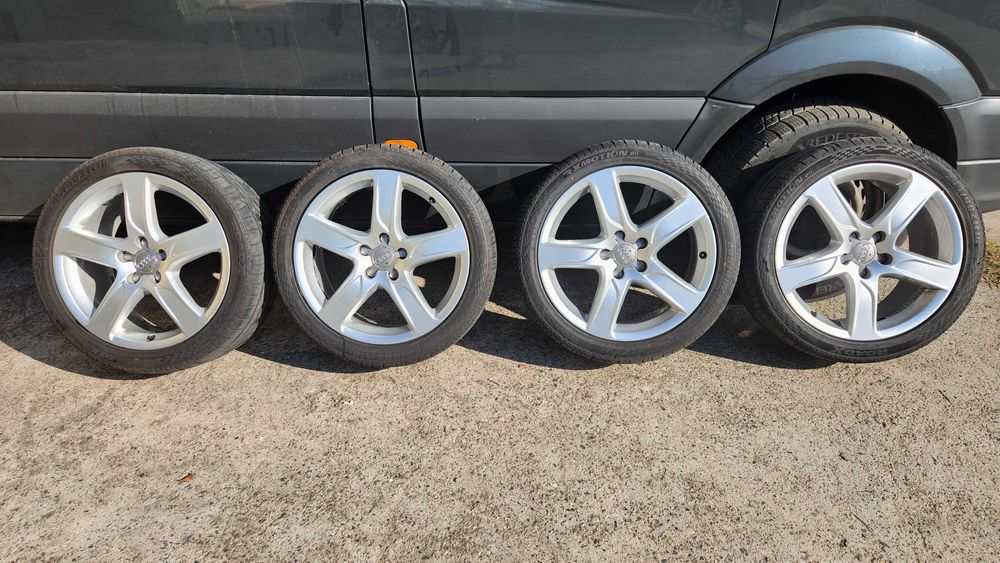 18" Оргинални джанти  с летни гуми 245/40/18 за Audi