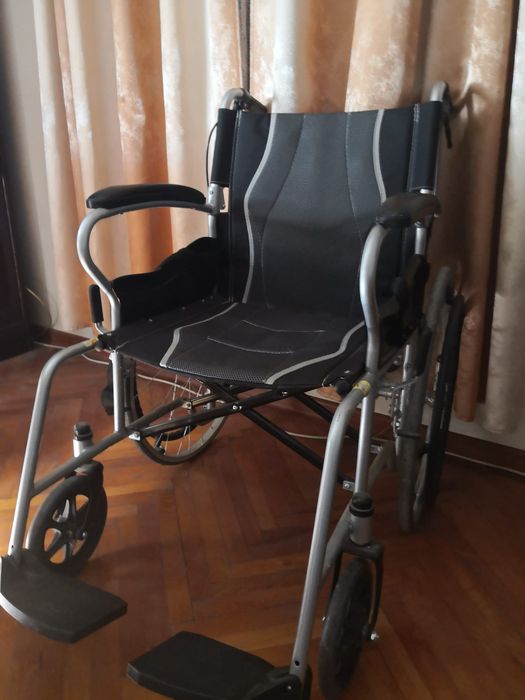 REZERVAT Carucior cu rotile, scaun rulant cu antrenare manuala