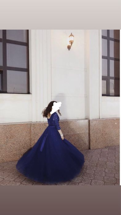 Шикарное вечернее платье в пол