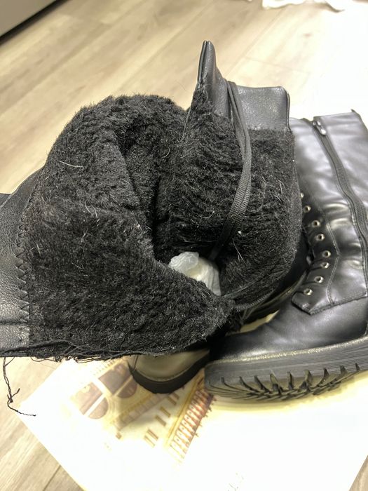 Продаю зимние сапоги