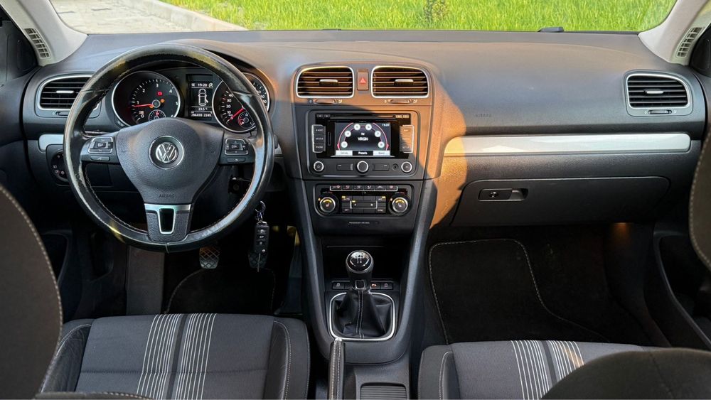 Vw pasat. An 2013  1,6 Diesel