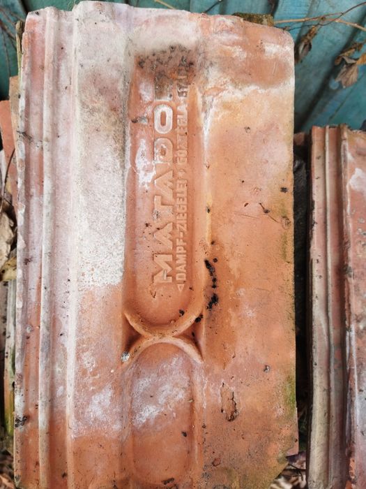 Țiglă ceramică  clasic in stare buna