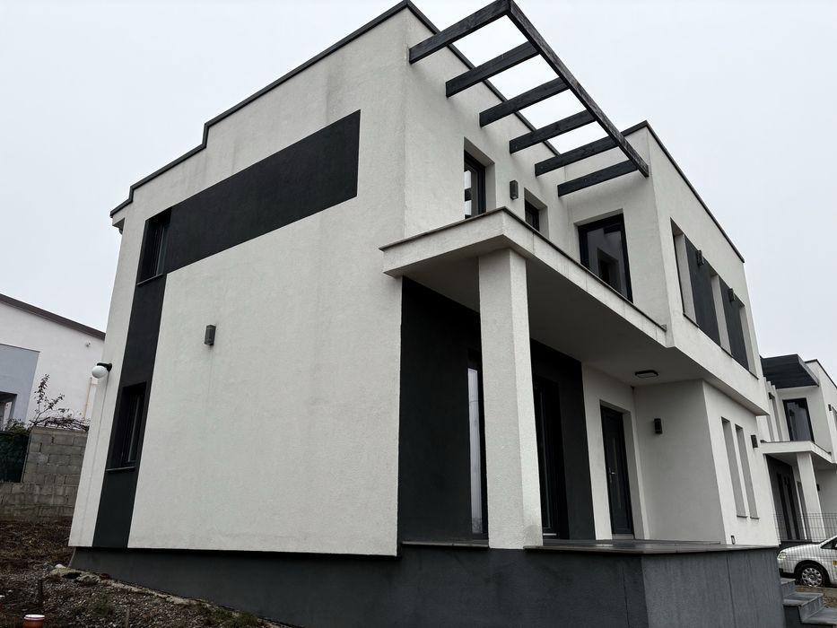 Casa Parter+Etaj+Teren 400mp | Zona superba