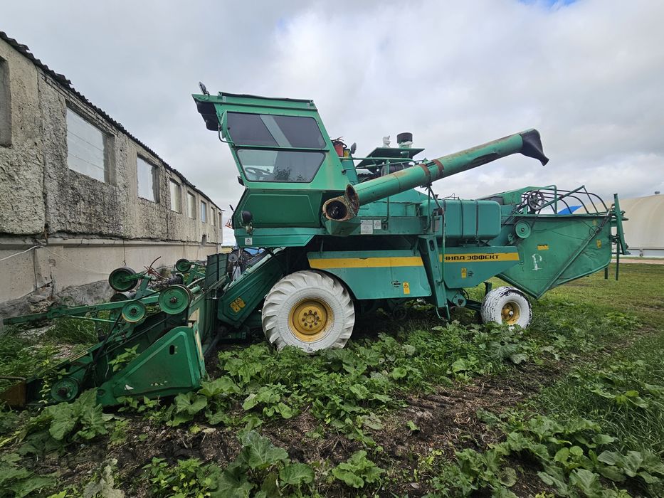 Продам комбайн Нива эффект