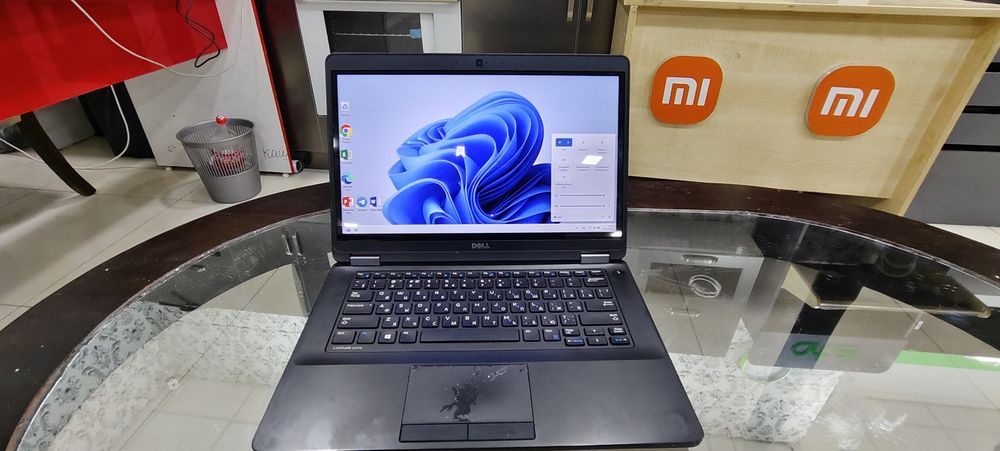 Noutbuk dell i5 srochna sotiladi