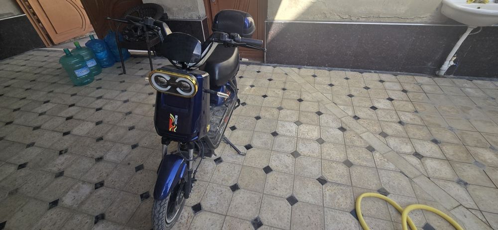 Scuter sotiladi aybi yoq xozir olganga tekis qlib beramn aksiya...