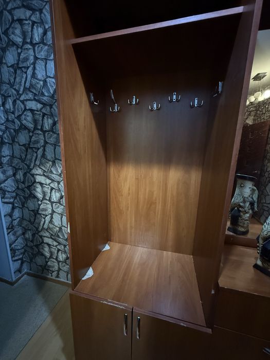 Шкаф на вход, прихожая