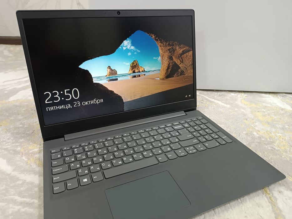 Ноутбук LENOVO SSD m.2 Windows 10 Pro.