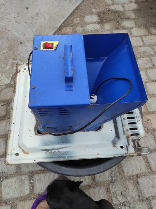 Зернодробилка,  дробилка для зерна