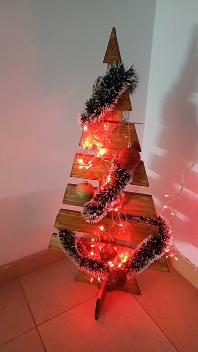 Ръчна изработка дървена елха