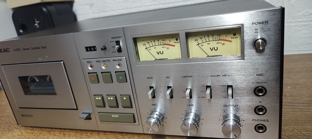 Deck Teac A-650 perfect estetic și tehnic