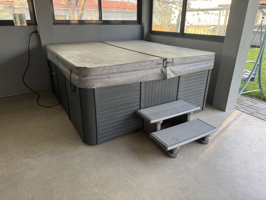 Jacuzzi Whirlpool 6 persoane spa cadă cu hidromasaj ciubăr piscină
