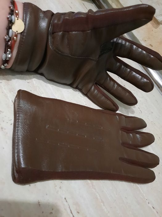 Manusi noi de piele naturala, de femei si barbati
