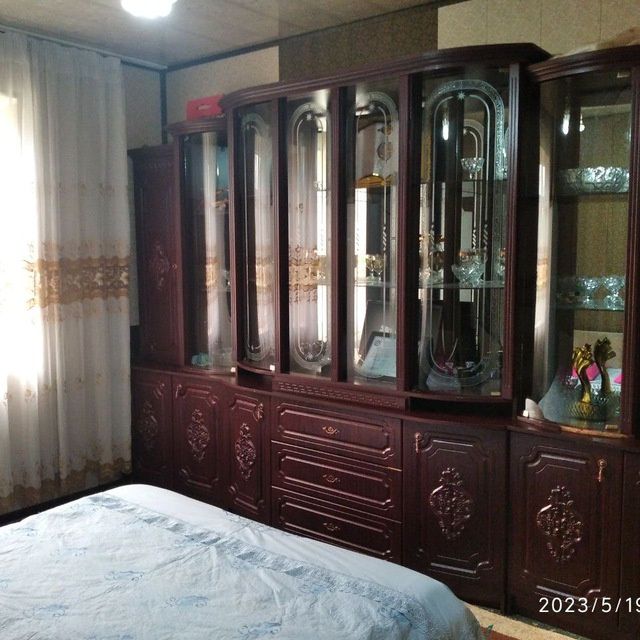 Ховли сотилады...