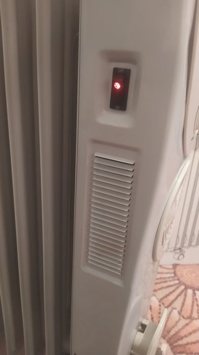 Продам радиатор электрический.