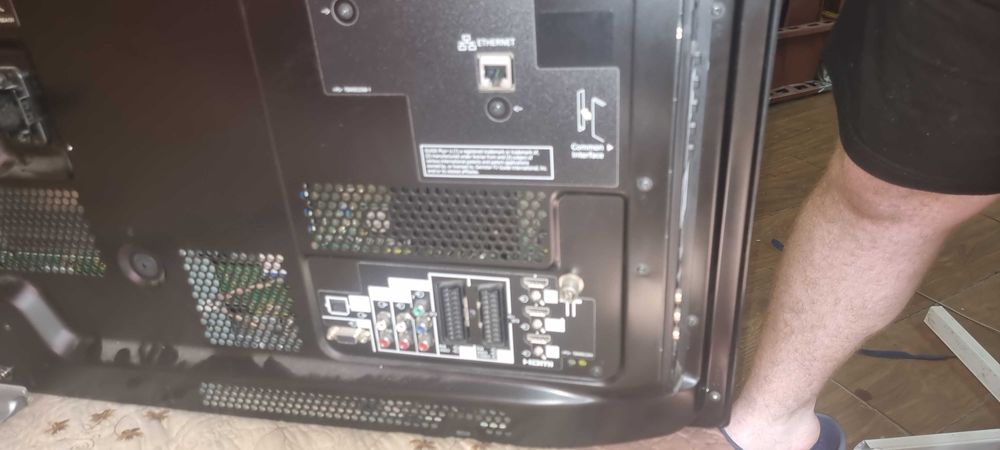 Продавам телевизор Panasonic