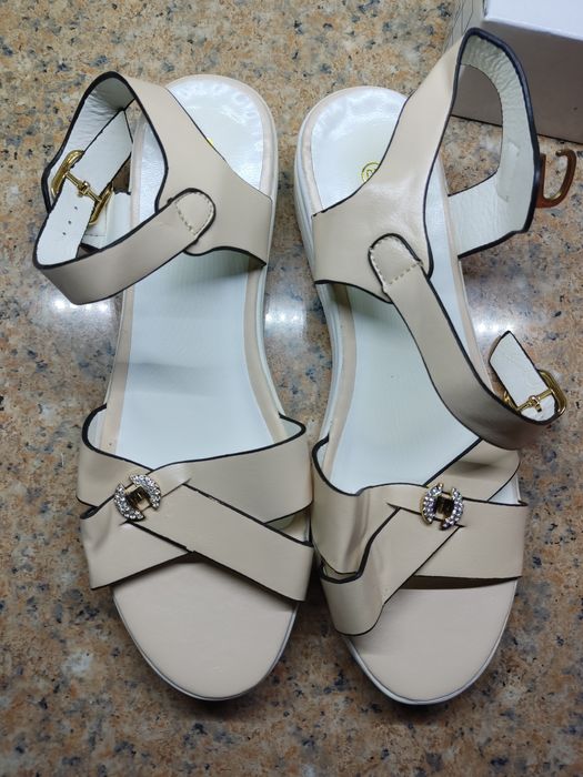 Продается обувь жен