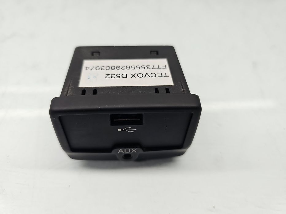 Conector auxiliar USB PEUGEOT Boxer [Fabr 2006-prezent] 73555829803974