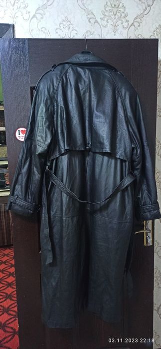 Мужской Кожаный плащь с ремнями. Корецкий б/у