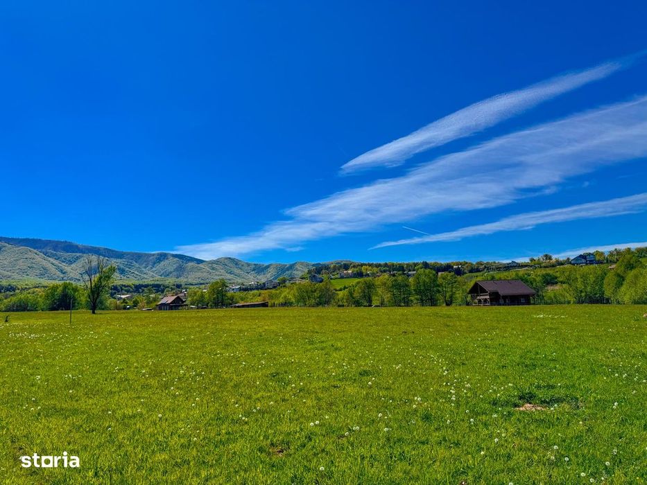 Teren intravilan 1000 mp Tocile, panoramă superbă spre munți