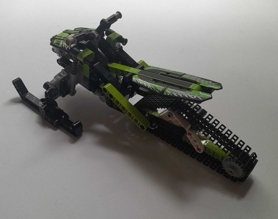 Lego Technic 42021 Snowmobile