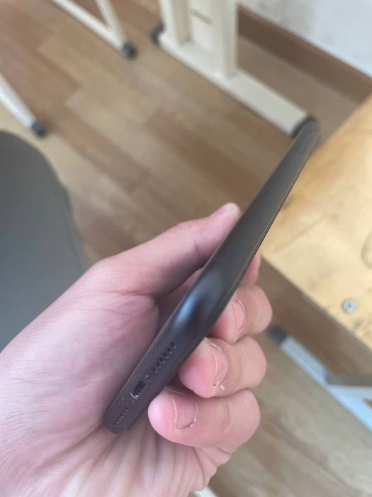 iPhone  XR ideal holatda