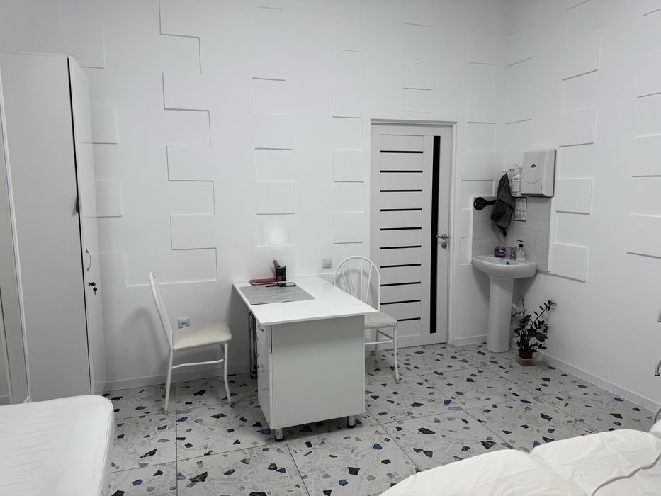 Сдам место для косметолога