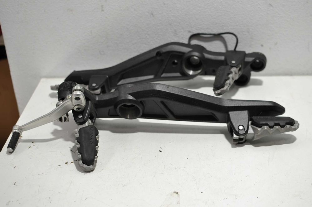 Aripa scarite Ducati Hypermotard Hyperstrada