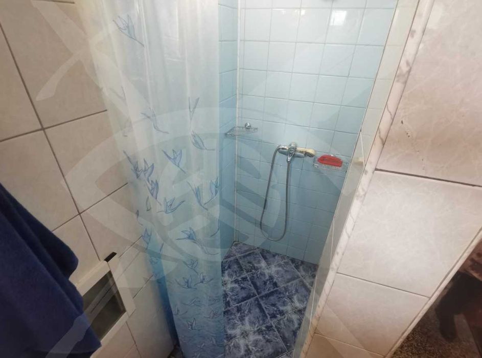 Продава се Тристаен апартамент в Бургас, Център - 90 кв.м за 1989 €/кв.м - Снимка #4