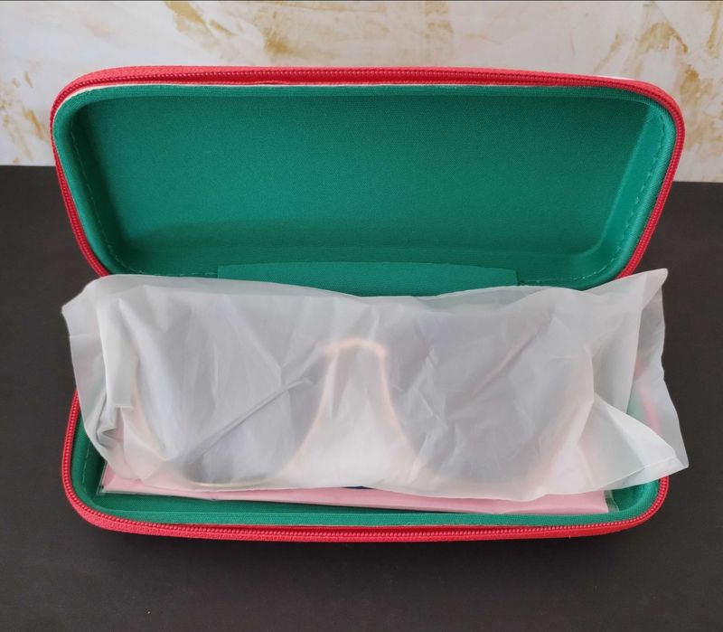 Оригинални нови очила на Missoni.