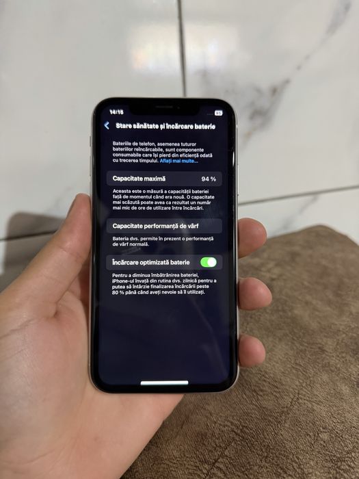 Vand IPhone XR 64 GB alb 94% bateria